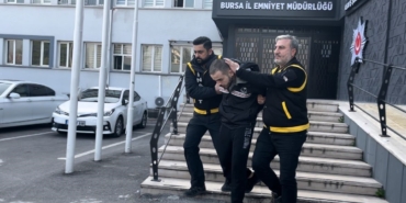 Babasını pompalı tüfekle öldüren gencin müebbet hapsi 20 yıla indirildi
