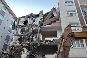 Bahçelievler’de kentsel dönüşüm çalışmaları sırasında bitişikteki binanın kolonları zarar gördü