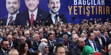 Bakan Kacır: "Biz hizmet aşkıyla siyaset yapanlarız, durmak duraksamak bilmeyiz”