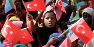 Balık vermeyip balık tutmayı öğrettiler