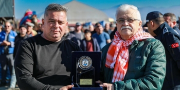 Balıkesir’de deve güreşi heyecanı yaşandı