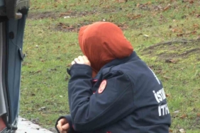 Başakşehir’de ters dönen otomobildeki 3 kişi burnu bile kanamadan kurtuldu