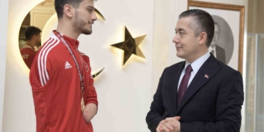 Başkan Vekili Aksoy’dan Şampiyon sporculara özel destek