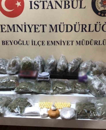 Beyoğlu’nda şüpheli şahsın evinden uyuşturucu çıktı