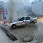 Bilecik’te seyir halindeki otomobil alev alev yandı