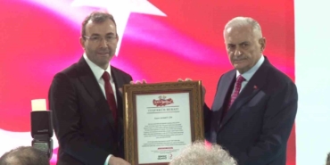 Binali Yıldırım: "Evlatlarımızı geleceğe daha iyi hazırlayacak tedbirler alıyoruz"