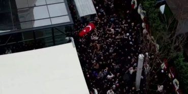 Binlerce seveni Ferdi Tayfur’u son yolculuğuna böyle uğurladı