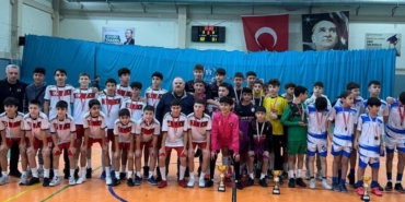 Bir günde 3 şampiyonluk