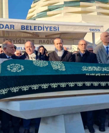 Bolu’daki otel yangınında hayatını kaybeden Nedim Türkmen ve ailesi için cenaze töreni düzenlendi
