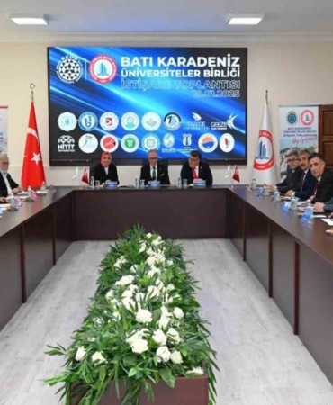 BŞEÜ Rektörü Kaplancıklı, Batı Karadeniz Üniversiteler Birliği istişare toplantısına katıldı