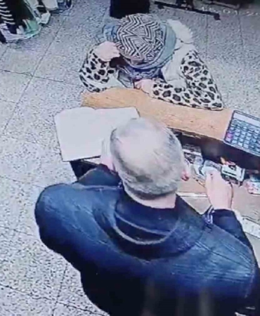 Bulduğu kredi kartıyla borcunu ödeyip market alışverişi yaptı