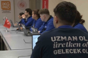 Bursa’da 140 kişiye geleceğin mesleklerinden biri olarak görülen AR/VR/XR eğitimi verildi