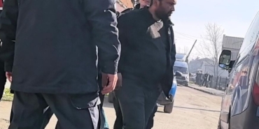 Bursa’da evi kundaklayan şahıs 24 saat sonra teslim oldu, saldırı olayının görüntüleri de ortaya çıktı