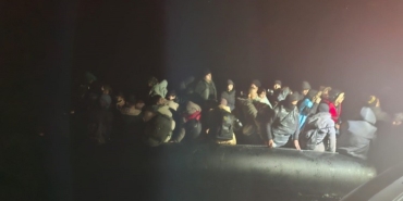 Çanakkale açıklarında 72 kaçak göçmen kurtarıldı