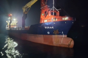 Çanakkale Boğazı’ndan geçen kuru yük gemisi makine arızası yaptı