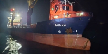 Çanakkale Boğazı’ndan geçen kuru yük gemisi makine arızası yaptı