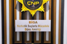 Çanakkale’de ’dur’ ihtarına uymayan araçtan uyuşturucu çıktı