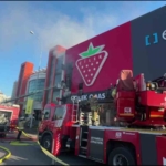 Çekmeköy’de mobilya mağazasında yangın: 1 kişi hastaneye kaldırıldı