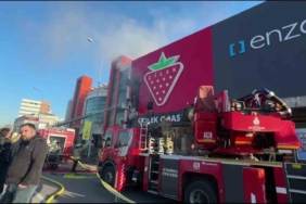 Çekmeköy’de mobilya mağazasında yangın: 1 kişi hastaneye kaldırıldı