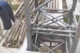 Çıktığı iskele çöktü, o anları kendi kayda aldı