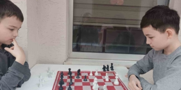 Çocuklar kütüphanede hem eğleniyor, hem de öğreniyor