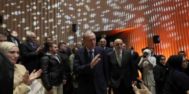 Cumhurbaşkanı Erdoğan: "Üstat’ın uğruna ömrünü adadığı gençlik, Kızılelma’ya uzanacaktır"