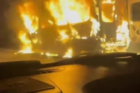 D-100’de servis aracı alev topuna döndü: O anlar kamerada