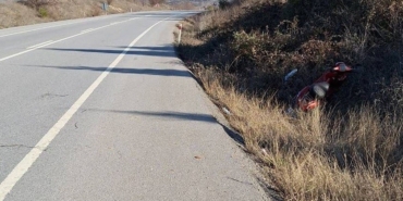 Devrilen motosiklet sürücüsü yaralandı