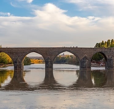 Doğduğu toprakların ilhamıyla hazırlanan koleksiyon ile Londra’da