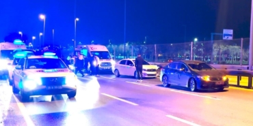 E-5 Karayolunda makas atarak ilerleyen Togg sürücüsü 3 araca çarptı