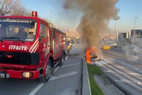 E-5’te seyir halindeki araç alevlere teslim oldu