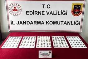 Edirne’de yolcu otobüsünde 177 tarihi sikke ele geçirildi