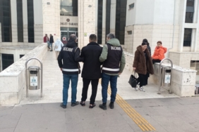 Edremit’te sahtecilik suçundan aranan şahıs yakalandı