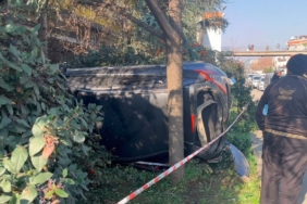 Esenler’de otomobilin makas atarken çarptığı araç takla attı: 6 yaralı