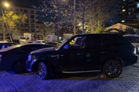 Esenyurt’ta seyir halindeki araca silahlı saldırı