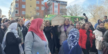 Eyüpsultan’da eşi tarafından silahla vurularak öldürülen kadın son yolculuğuna uğurlandı