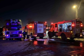 Eyüpsultan’da gecekondu alev alev yandı