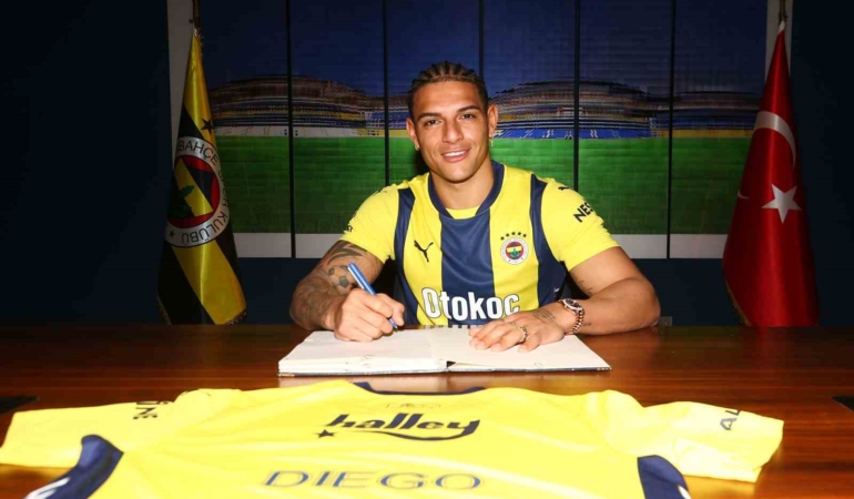 Fenerbahçe, Diego Carlos’u kadrosuna kattı