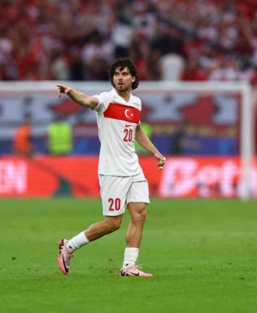 Ferdi Kadıoğlu ameliyat oldu