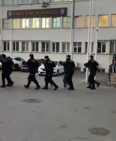 Fransa’daki cinsel saldırı şüphelilerini tetikçilere vurduran aile ve tetikçiler yakalandı