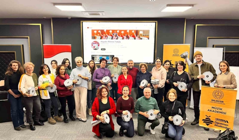 "Hayatın Ritmi" topluluğundan öğretmenlere özel konser