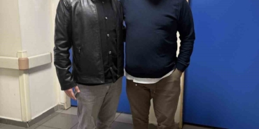 İnanılmaz kurtuluşunun kahramanıyla buluştu