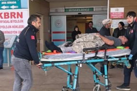 İnegöl’de devrilen mikserin sürücüsü yaralandı