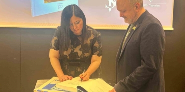 İş Bankası binalarının asırlık hikayesi okuyucuyla buluştu