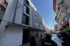 İşyeri çatısında yangın paniğe neden oldu