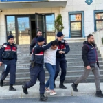 Jandarma aracını çalan şüpheli yakalandı: 90 suç kaydı olduğu ortaya çıktı