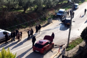 Kafa kafaya çarpıştılar, yaralı kurtuldu