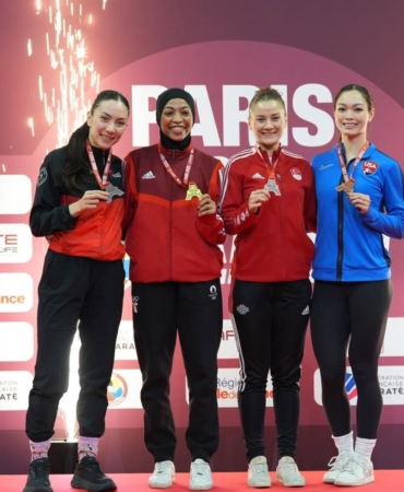 Kağıtsporlu Tuba ve Ömer, Paris’te kürsüde