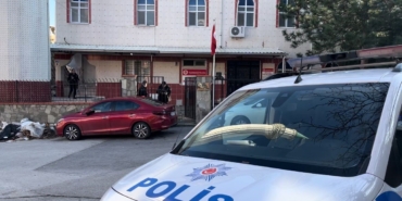 Kardeşiyle yürürken eski eşi tarafından ateş açıldı: 2 yaralı