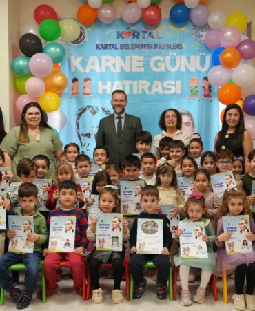 Kartal Belediyesi kreşlerinde karne heyecanı
